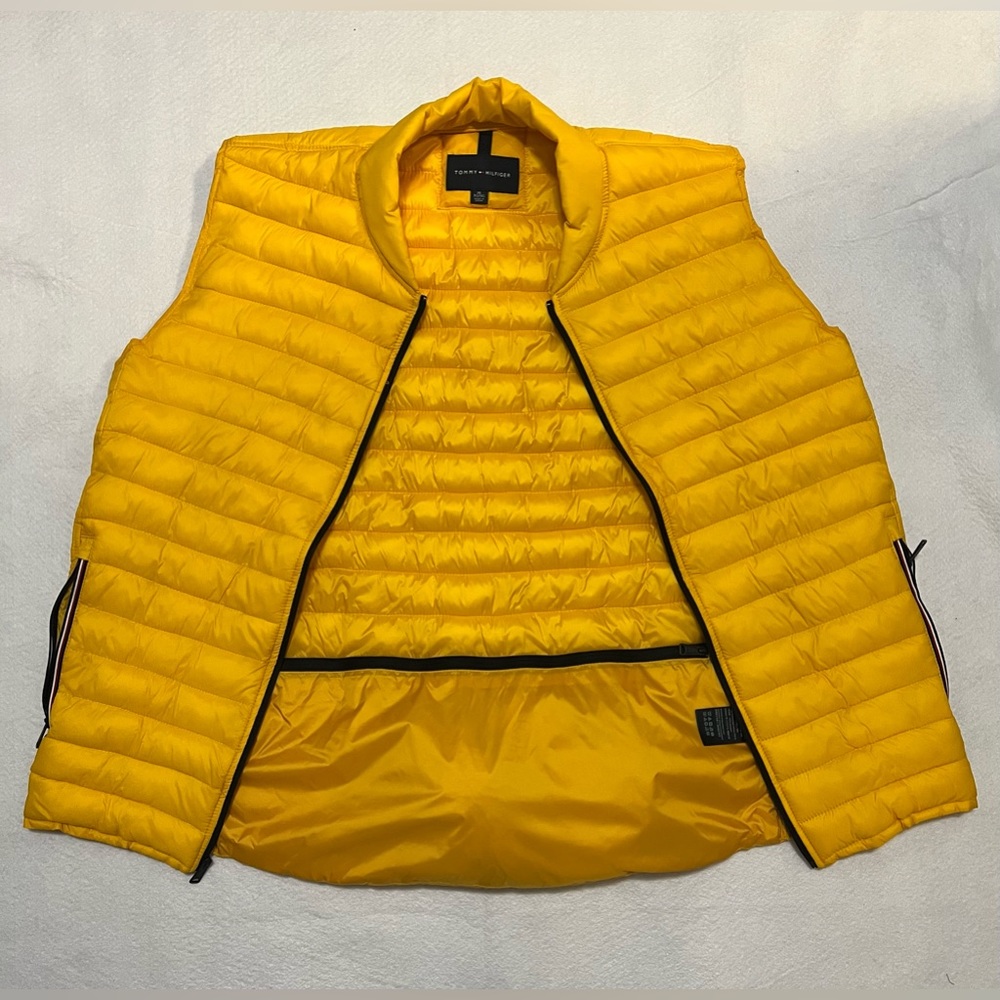 Tommy Hilfiger Puffy Vest / Size:XL / Color: Yellow